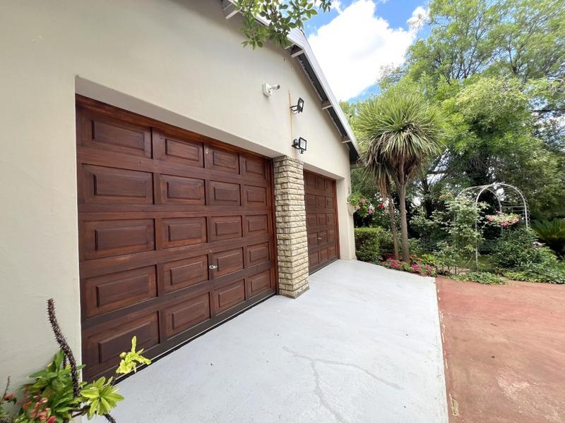 4 Bedroom Property for Sale in Lindley Free State